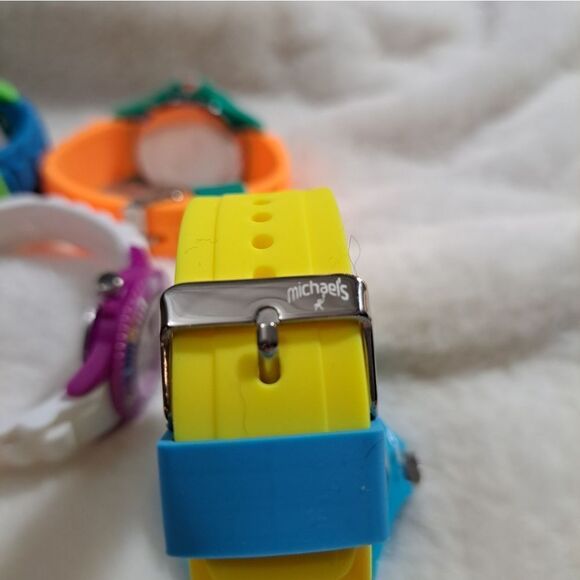 Michael's Swim/Diving ⌚️ assorted colors PERFECT GIFT NEW - Picture 14 of 16